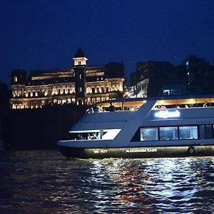 deepak-palace-by-ashiyana.hotels-varanasi.com/