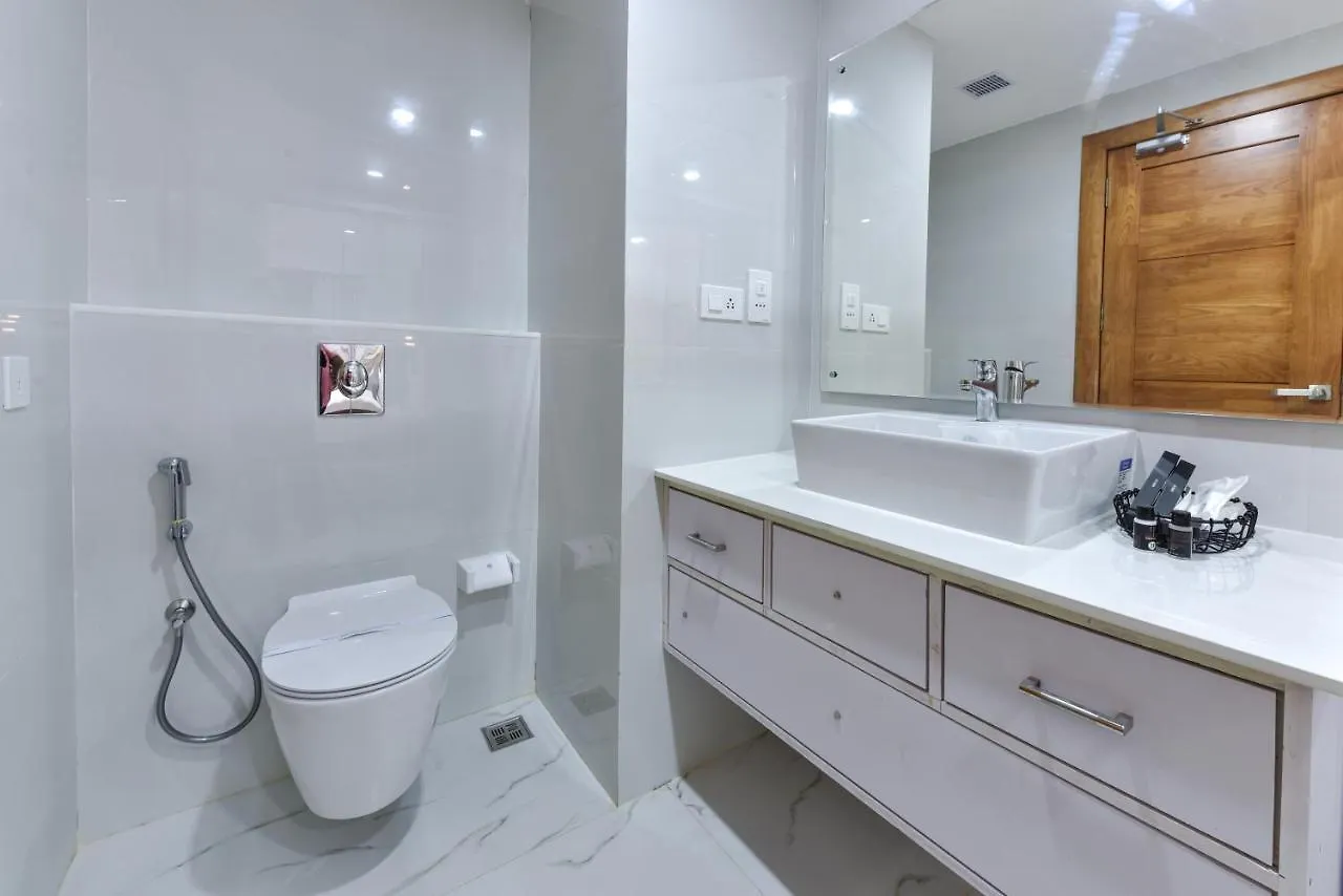 Hotel White House, מונאר אתר נופש