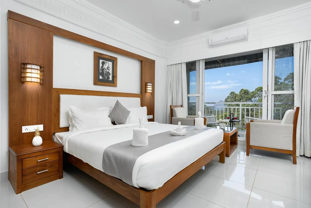 Hotel White House, מונאר הודו