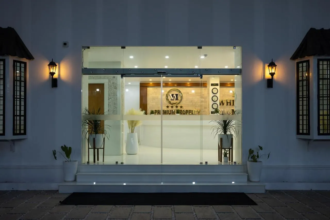 אתר נופש Hotel White House, מונאר